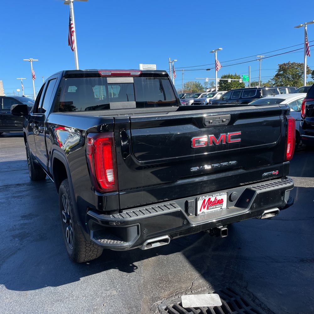 2023 GMC Sierra 1500 AT4