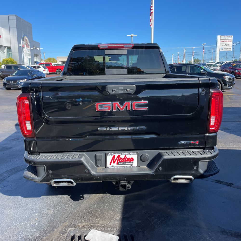 2023 GMC Sierra 1500 AT4