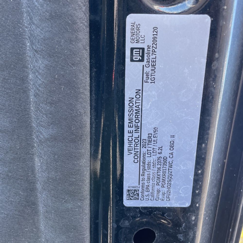 2023 GMC Sierra 1500 AT4
