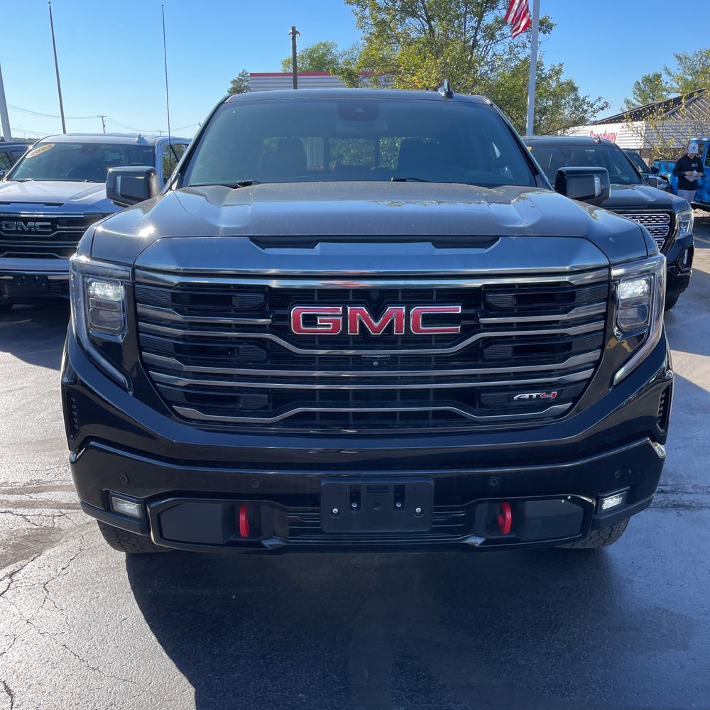 2023 GMC Sierra 1500 AT4
