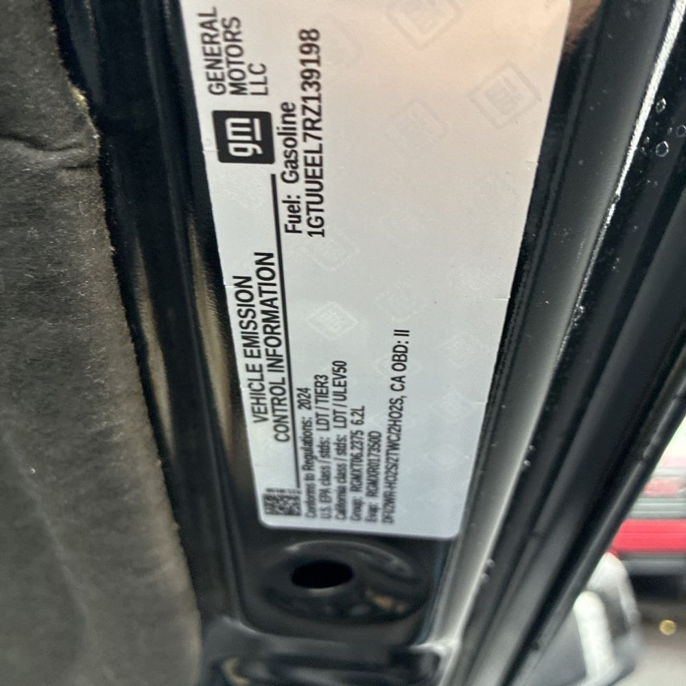 2024 GMC Sierra 1500 AT4
