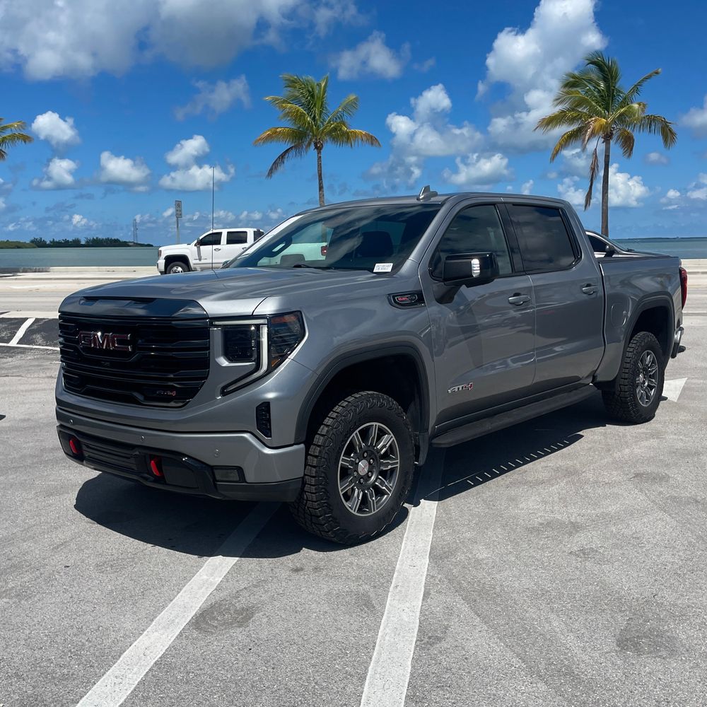 2024 GMC Sierra 1500 AT4