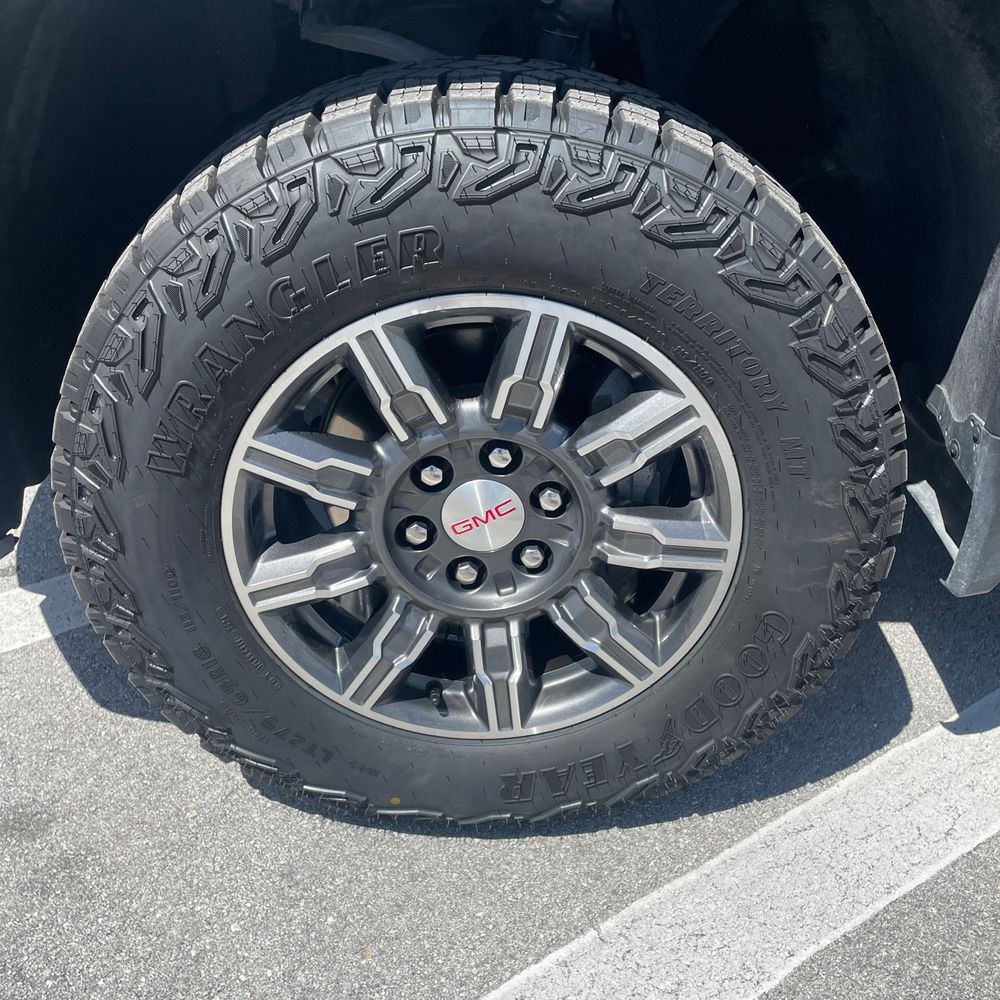2024 GMC Sierra 1500 AT4