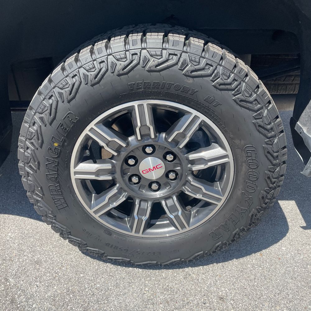 2024 GMC Sierra 1500 AT4