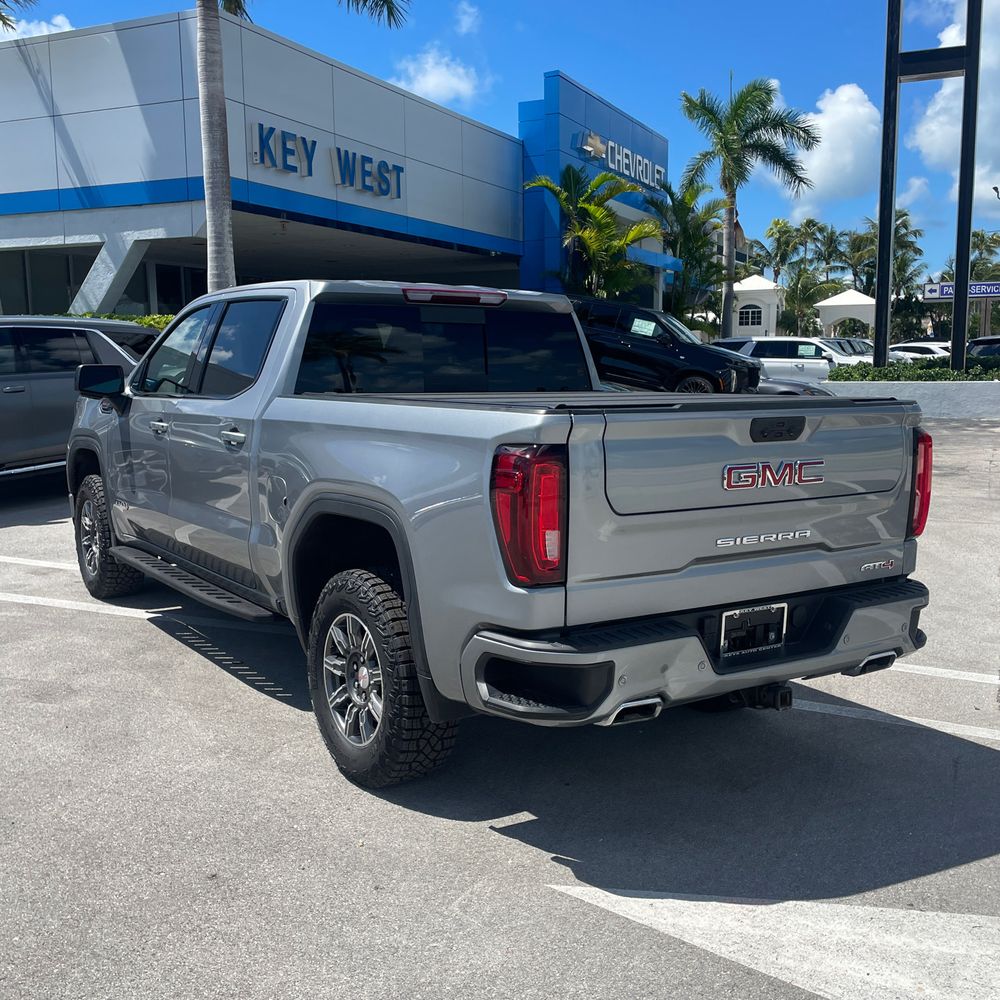 2024 GMC Sierra 1500 AT4