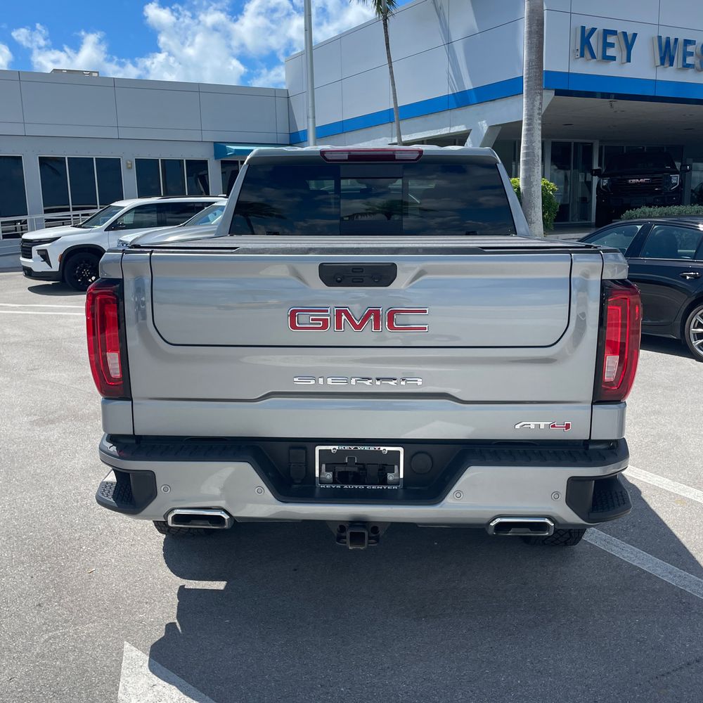 2024 GMC Sierra 1500 AT4