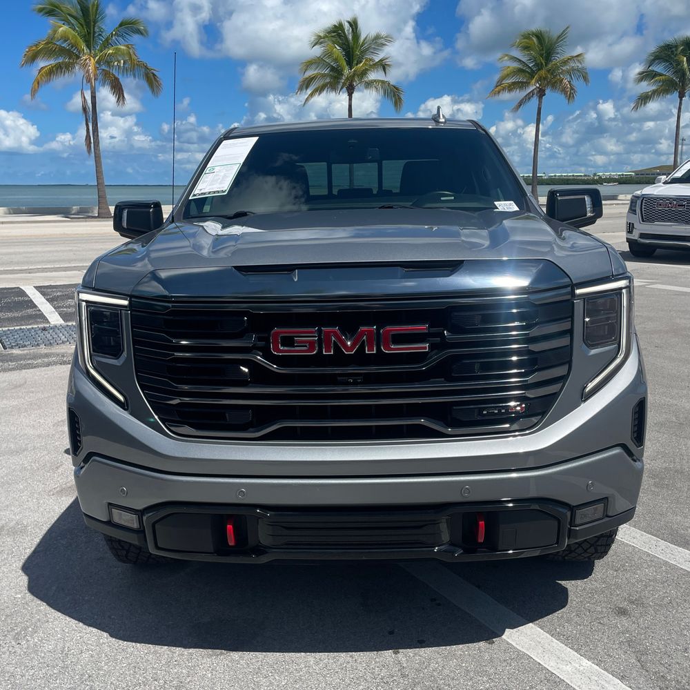 2024 GMC Sierra 1500 AT4