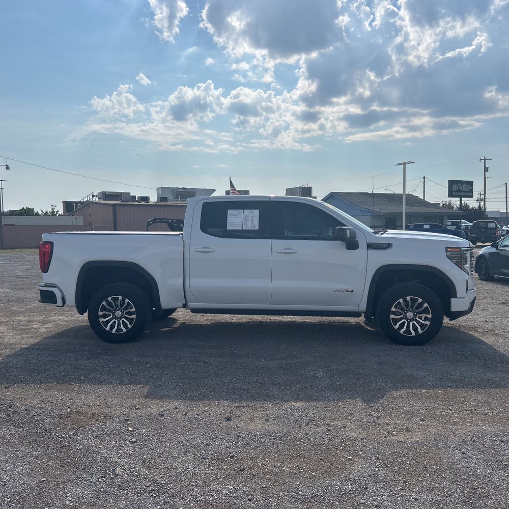 2023 GMC Sierra 1500 AT4