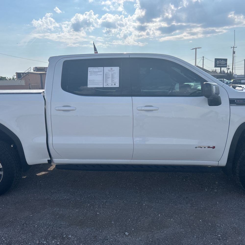 2023 GMC Sierra 1500 AT4