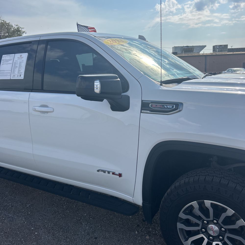 2023 GMC Sierra 1500 AT4