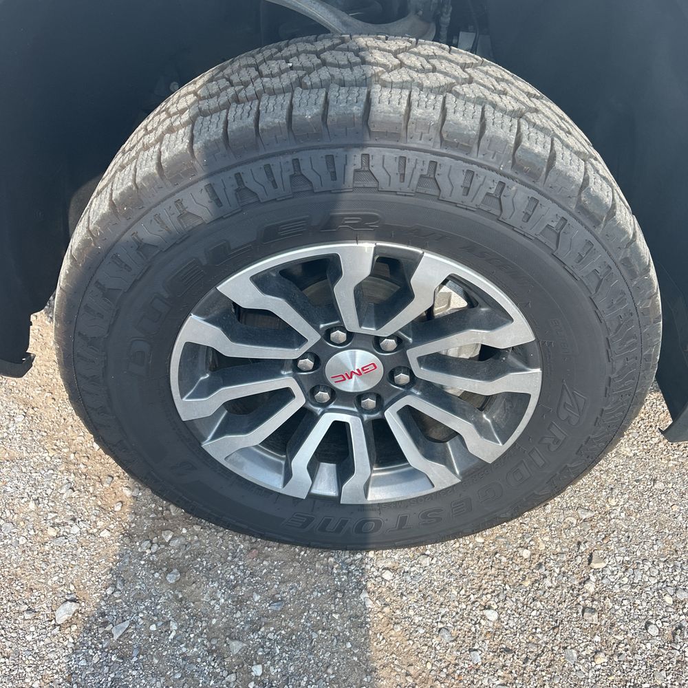 2023 GMC Sierra 1500 AT4