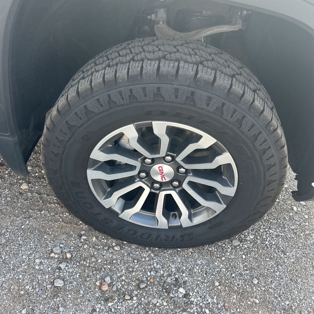 2023 GMC Sierra 1500 AT4