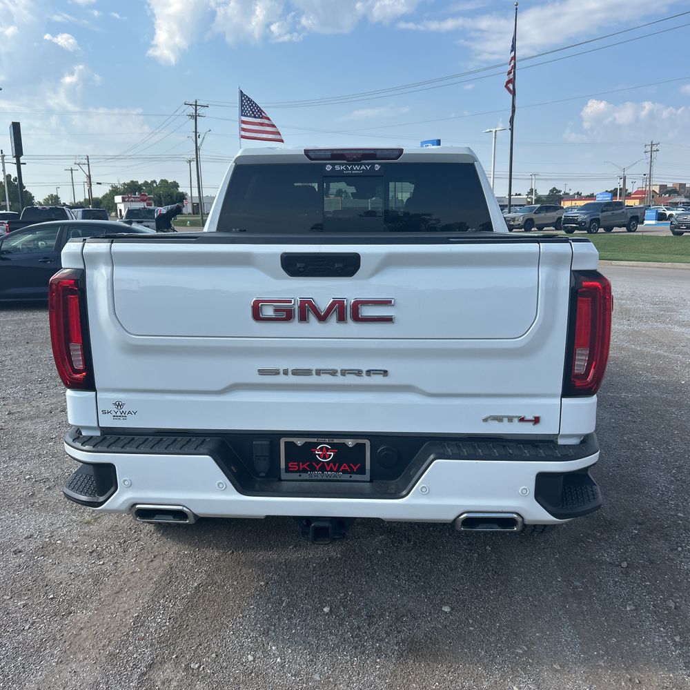 2023 GMC Sierra 1500 AT4