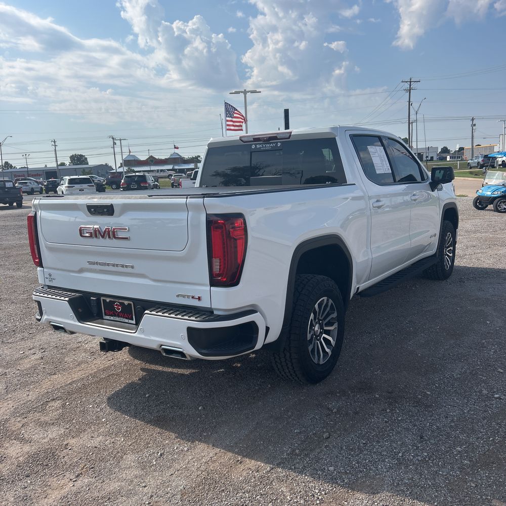 2023 GMC Sierra 1500 AT4