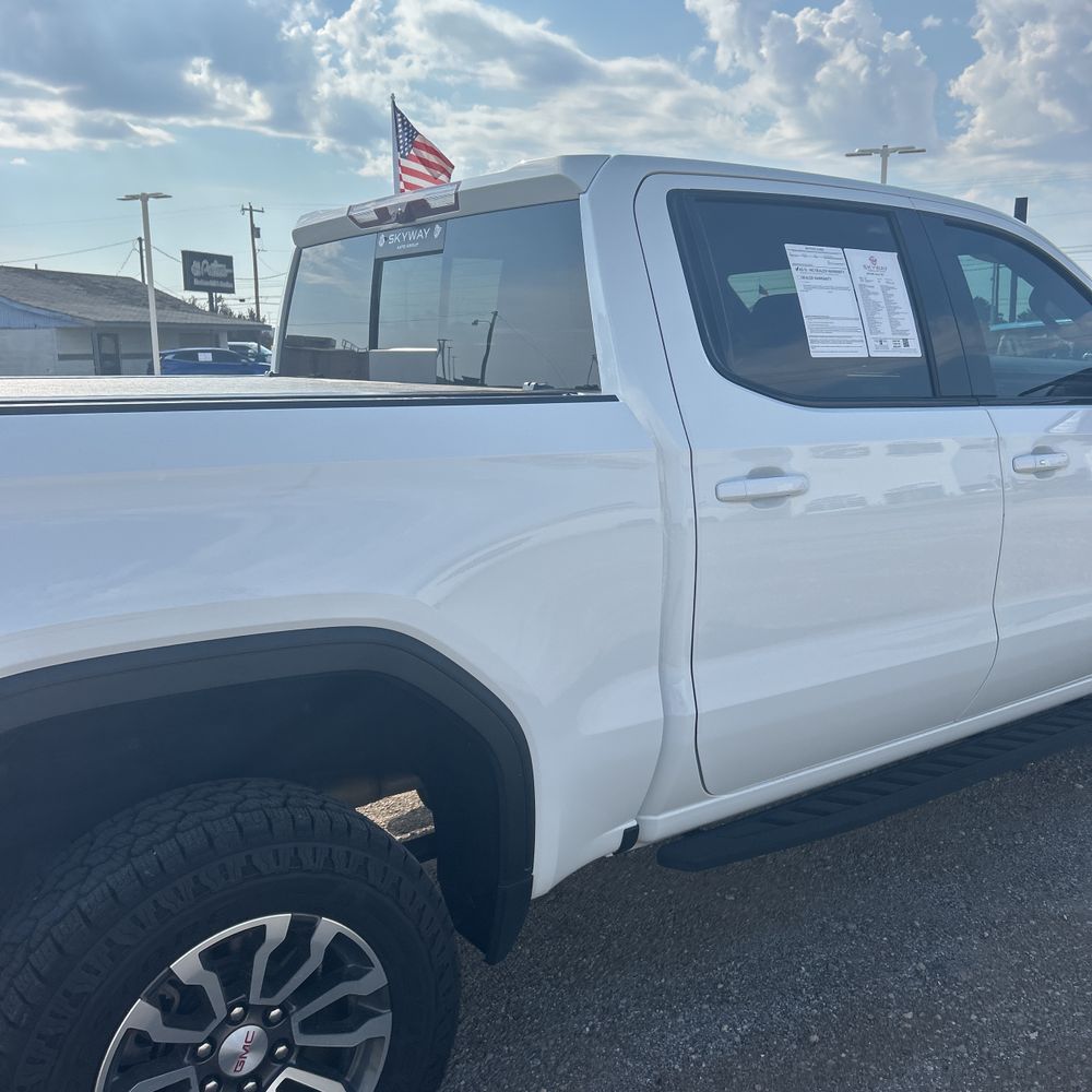 2023 GMC Sierra 1500 AT4