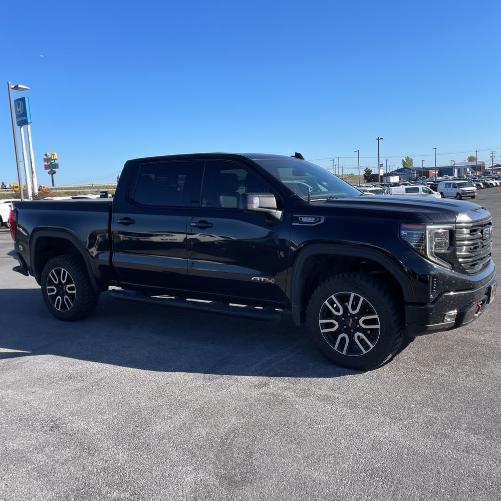 2022 GMC Sierra 1500 AT4
