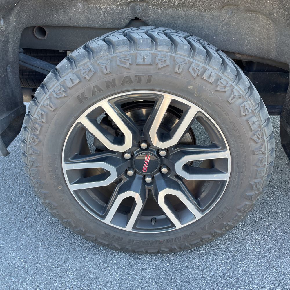 2022 GMC Sierra 1500 AT4