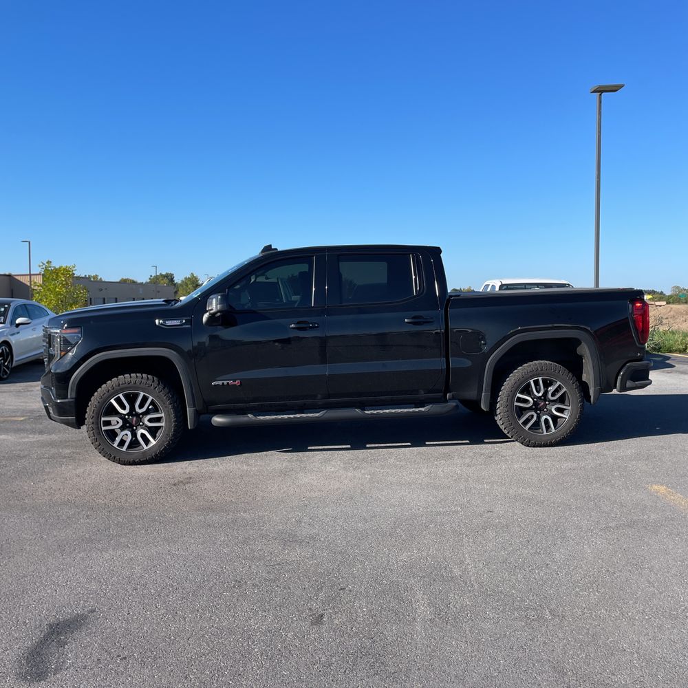 2022 GMC Sierra 1500 AT4