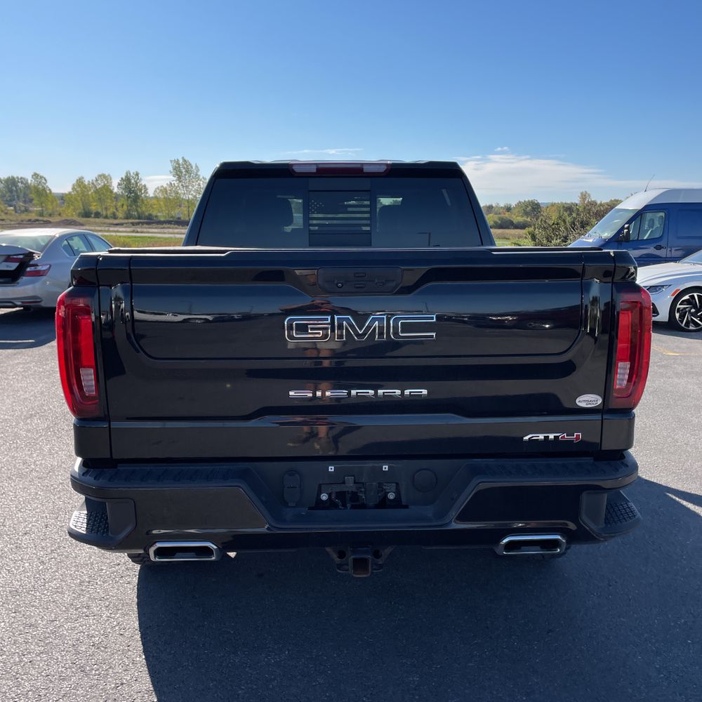 2022 GMC Sierra 1500 AT4