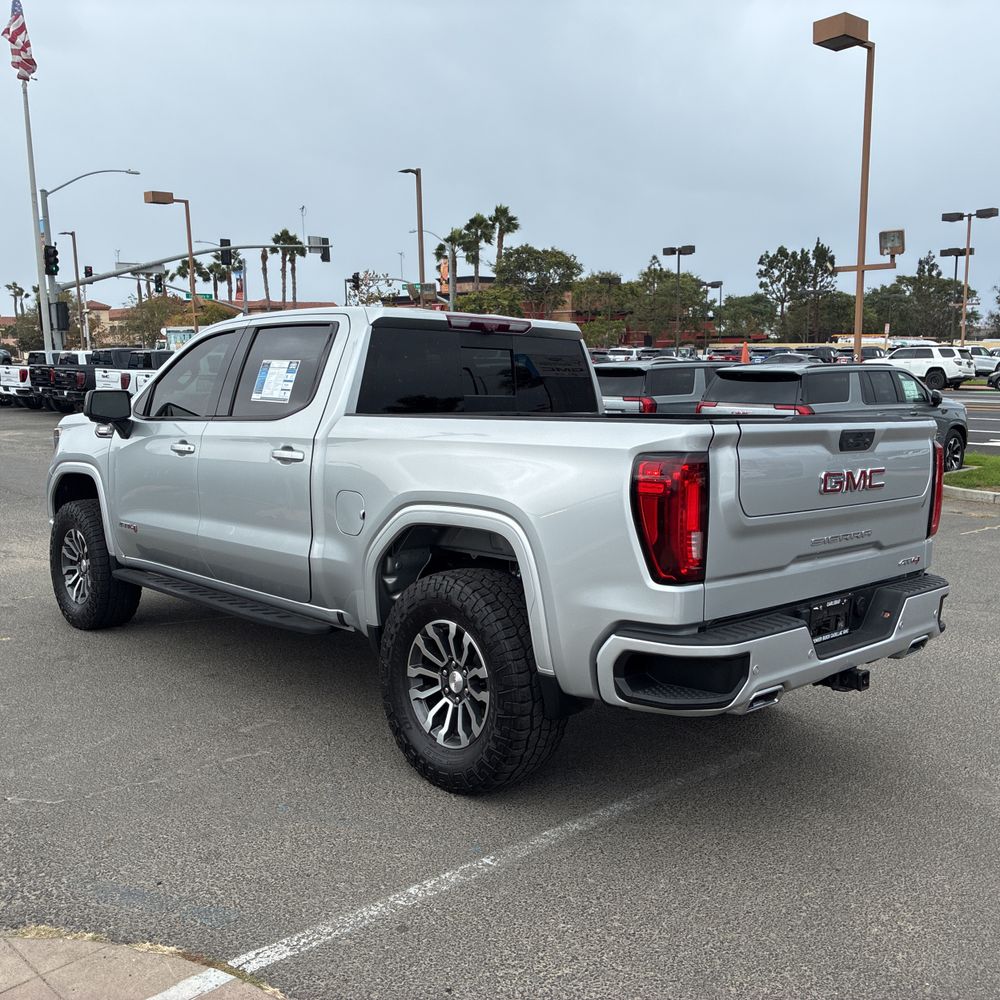 2022 GMC Sierra 1500 AT4