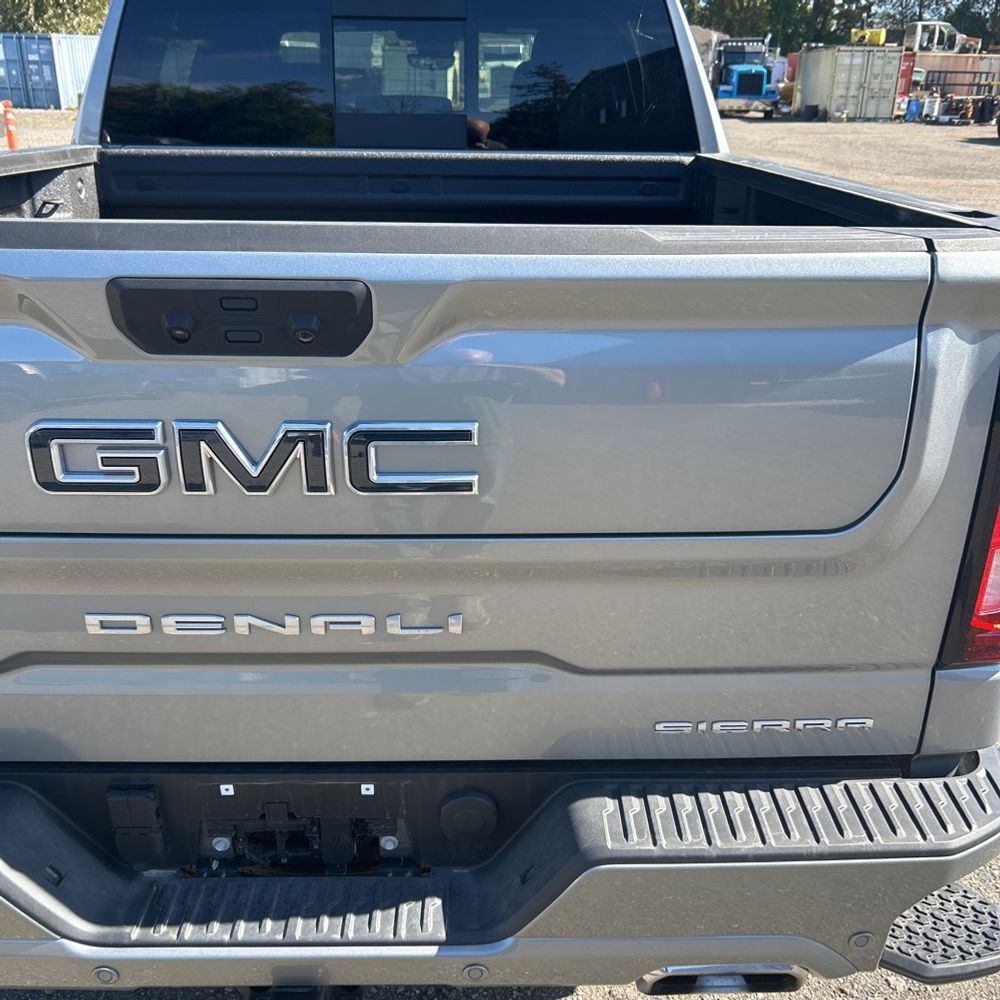 2025 GMC Sierra 1500 Denali Ultimate