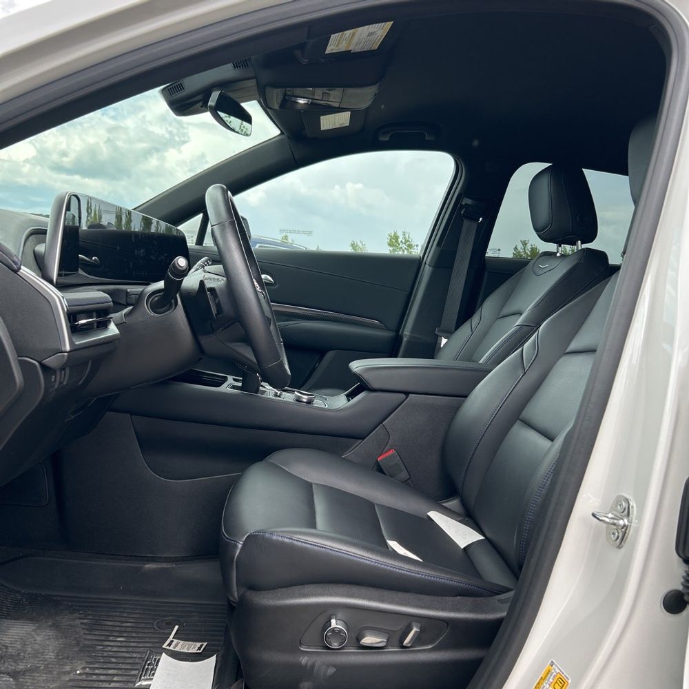 2024 Cadillac XT4 Sport
