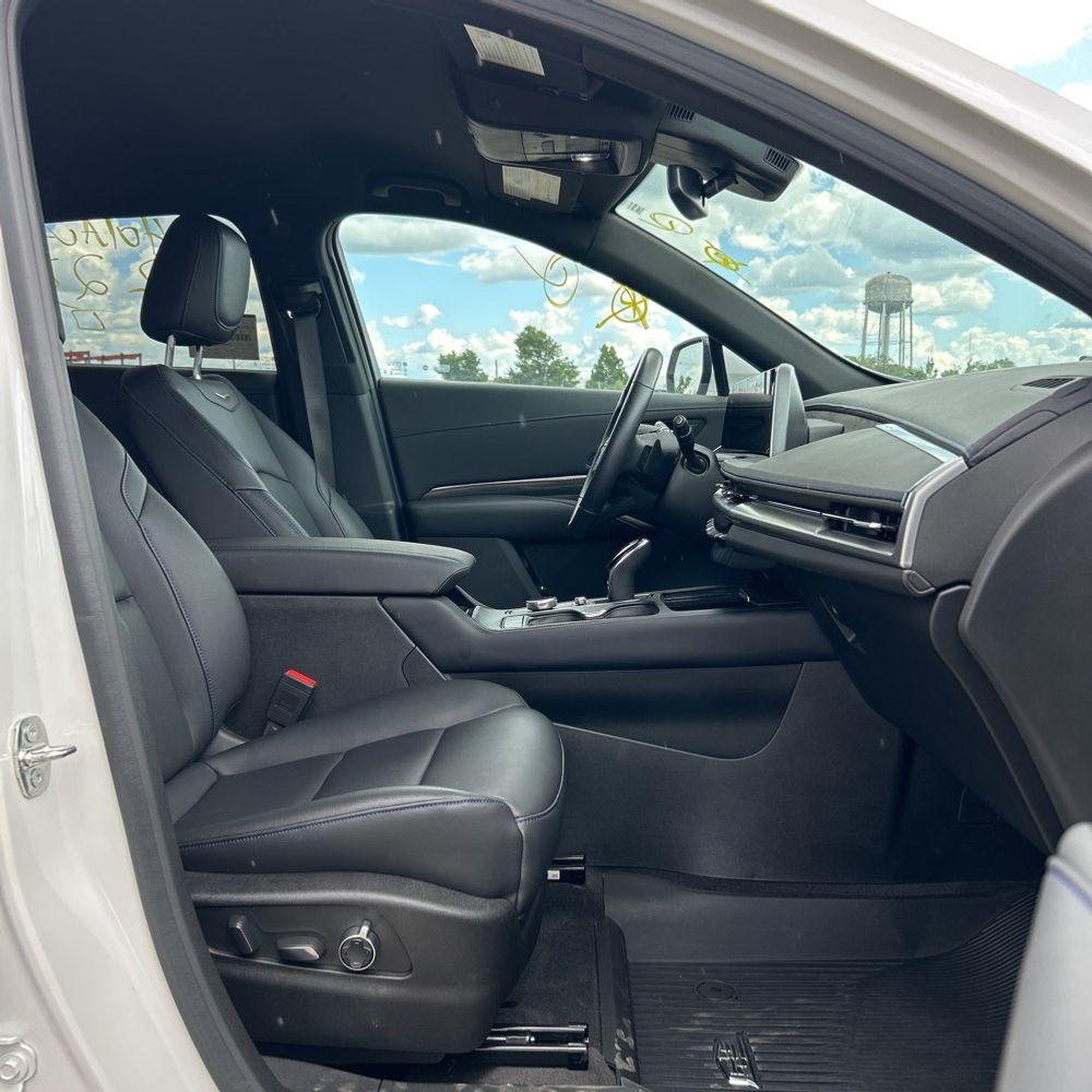 2024 Cadillac XT4 Sport