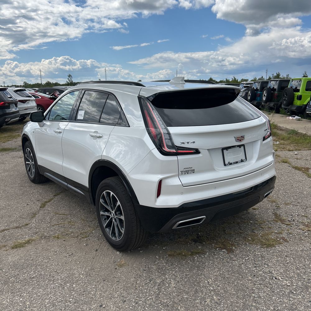 2024 Cadillac XT4 Sport