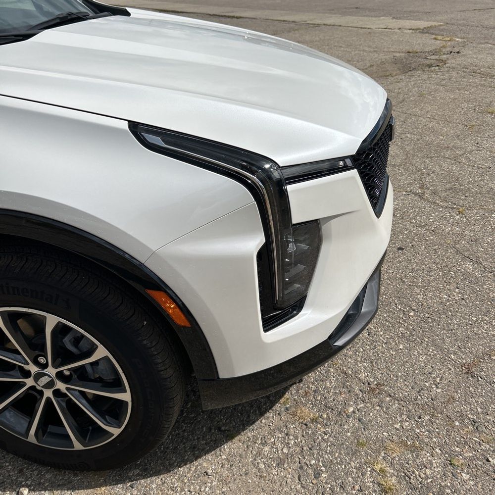 2024 Cadillac XT4 Sport