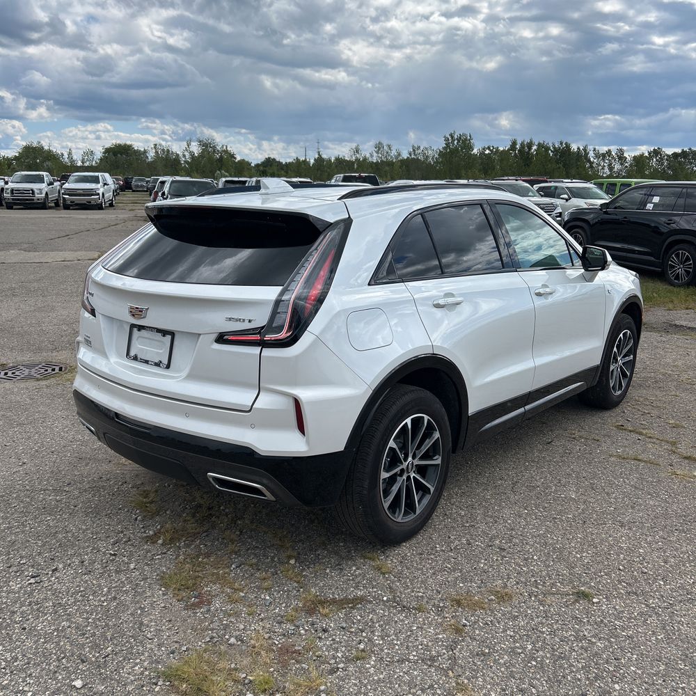 2024 Cadillac XT4 Sport