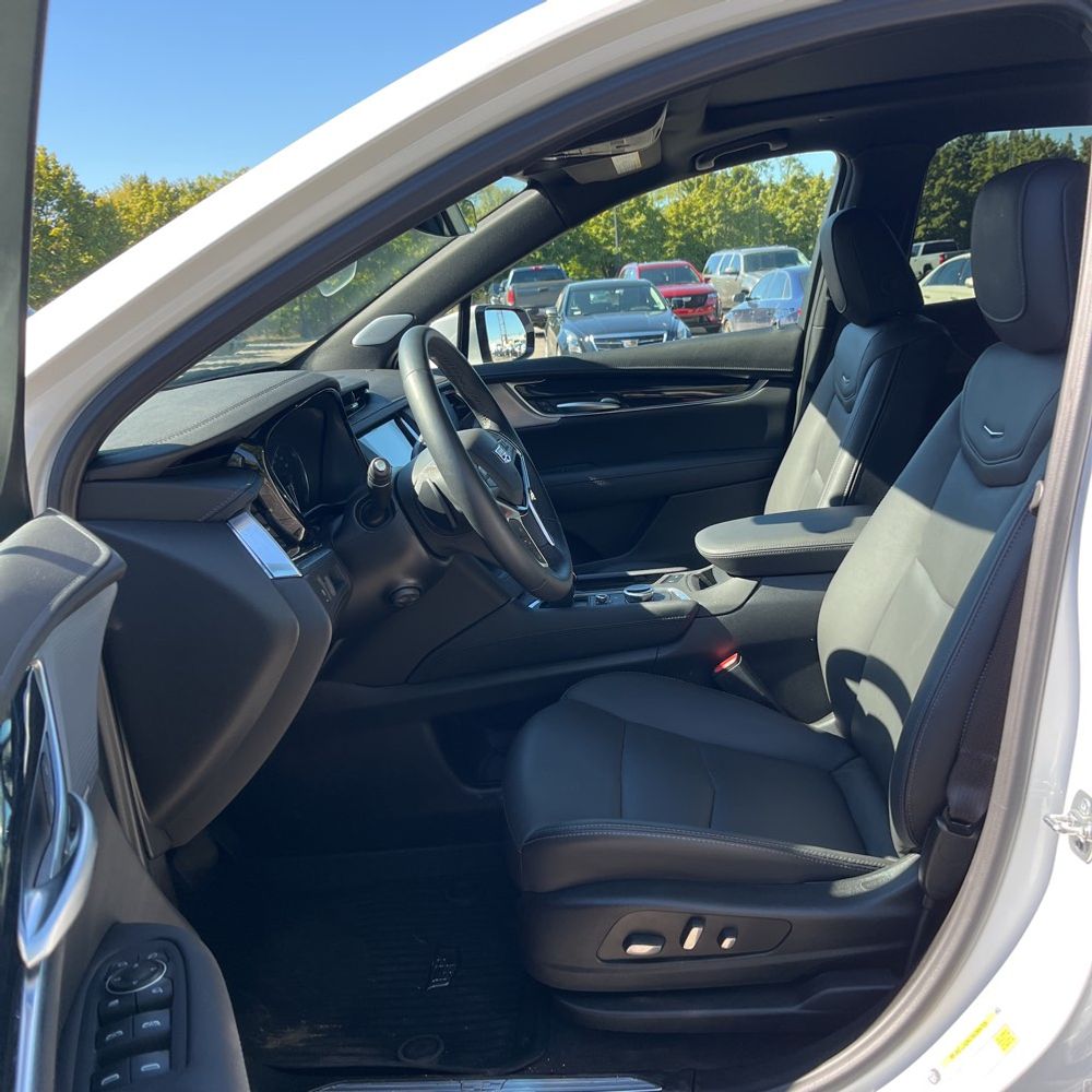 2025 Cadillac XT5 Premium Luxury