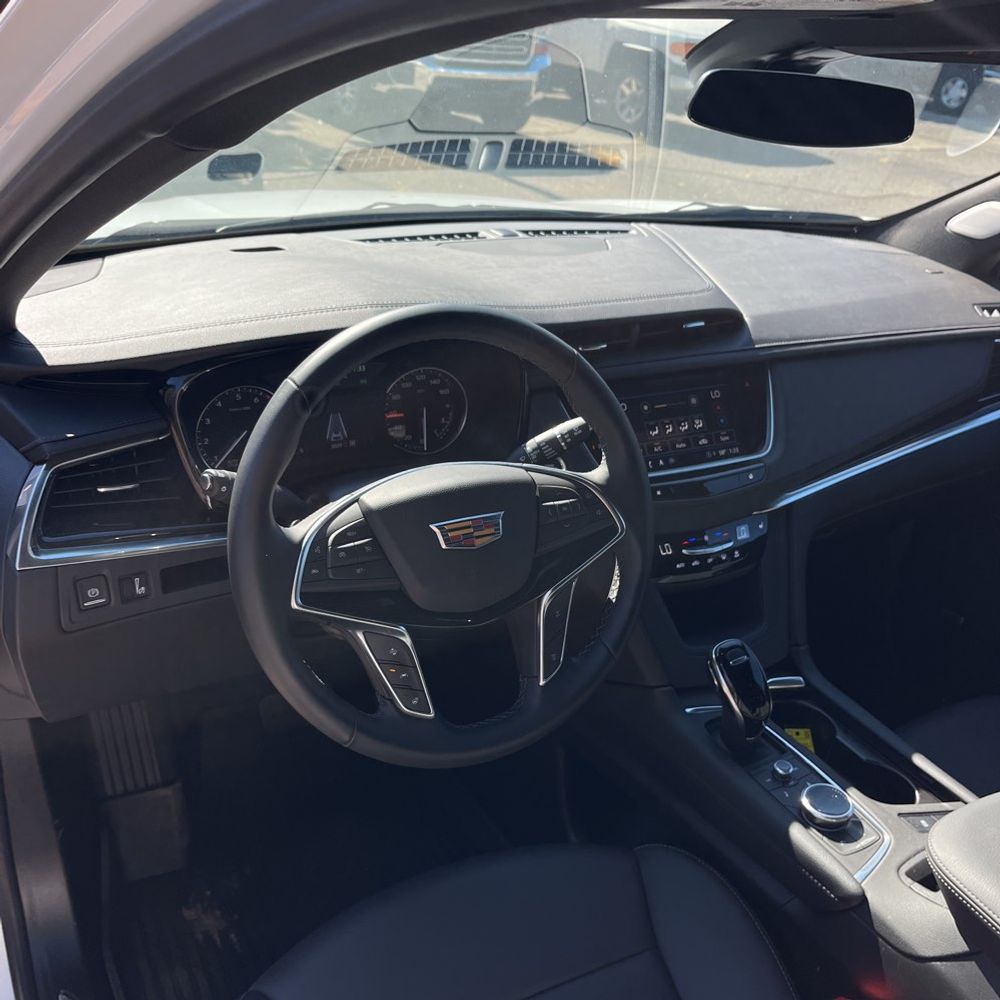 2025 Cadillac XT5 Premium Luxury