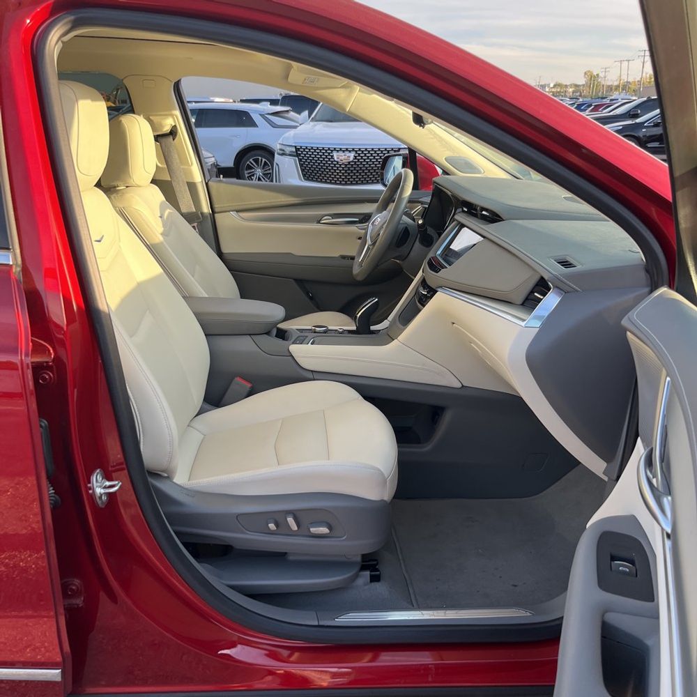 2024 Cadillac XT5 Premium Luxury