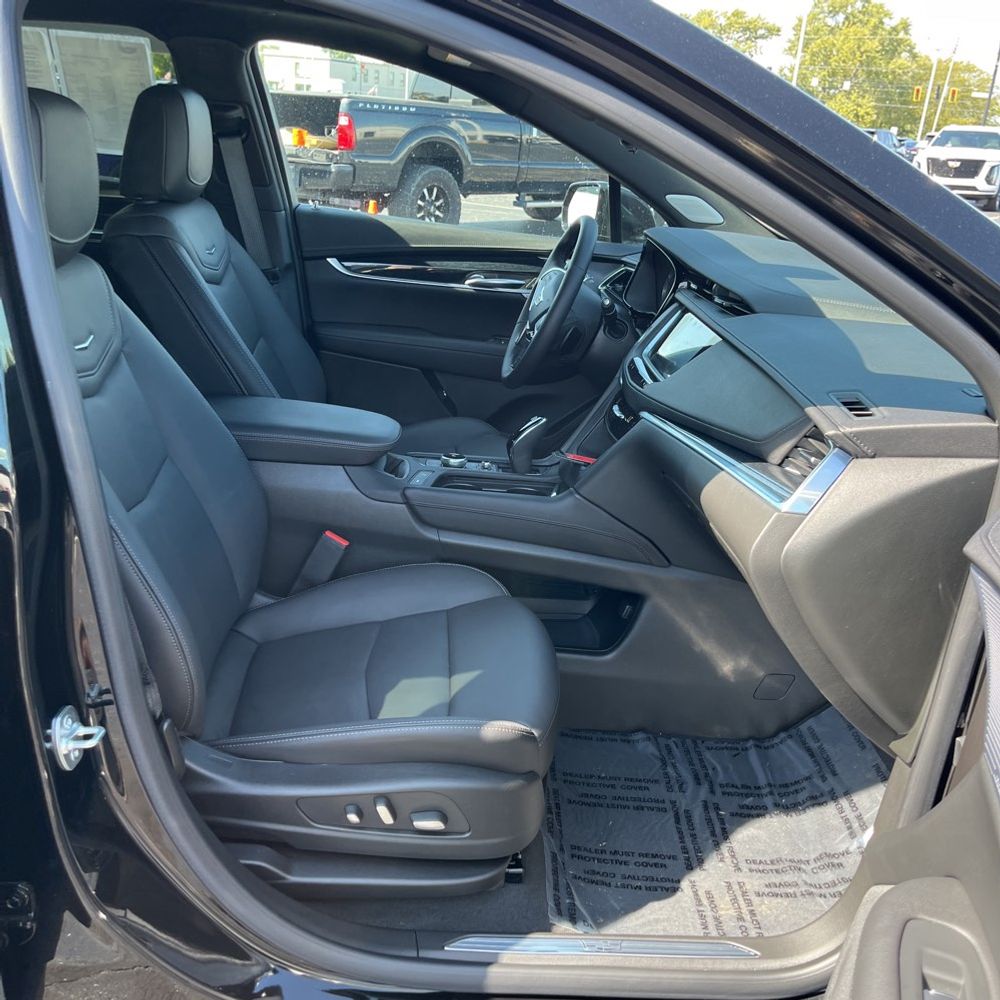 2025 Cadillac XT5 Premium Luxury