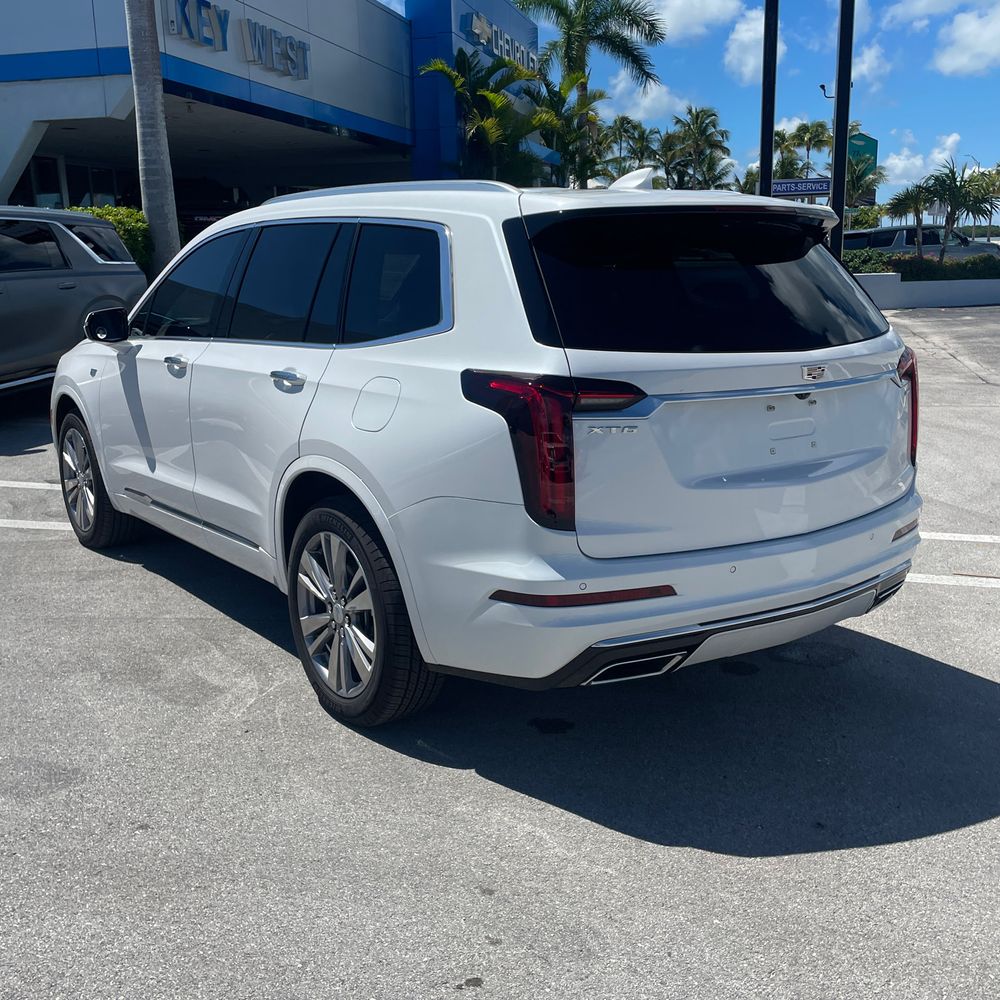2025 Cadillac XT6 Premium Luxury
