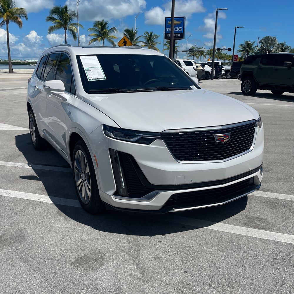 2025 Cadillac XT6 Premium Luxury