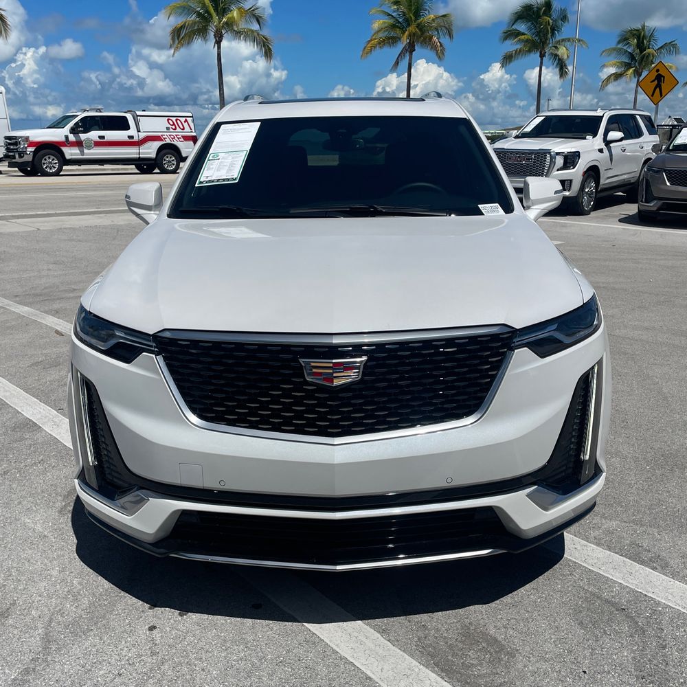 2025 Cadillac XT6 Premium Luxury