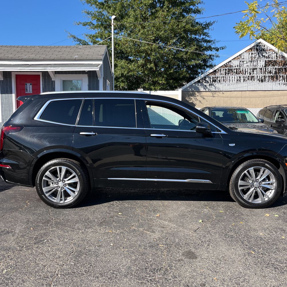 2025 Cadillac XT6 Premium Luxury