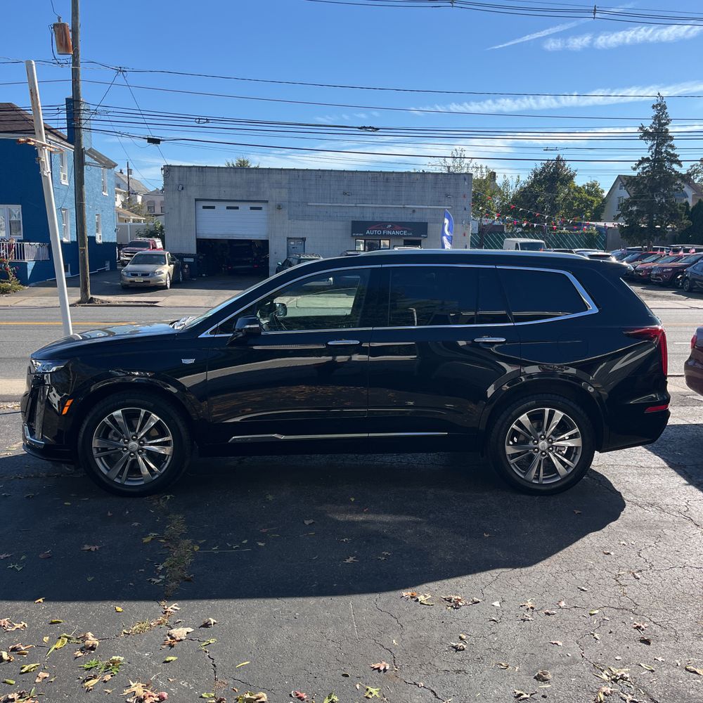 2025 Cadillac XT6 Premium Luxury