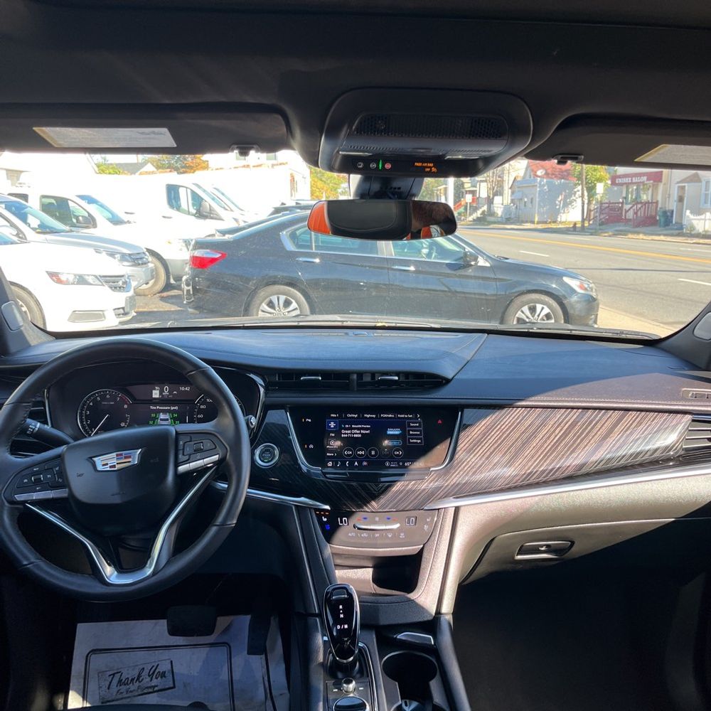 2025 Cadillac XT6 Premium Luxury