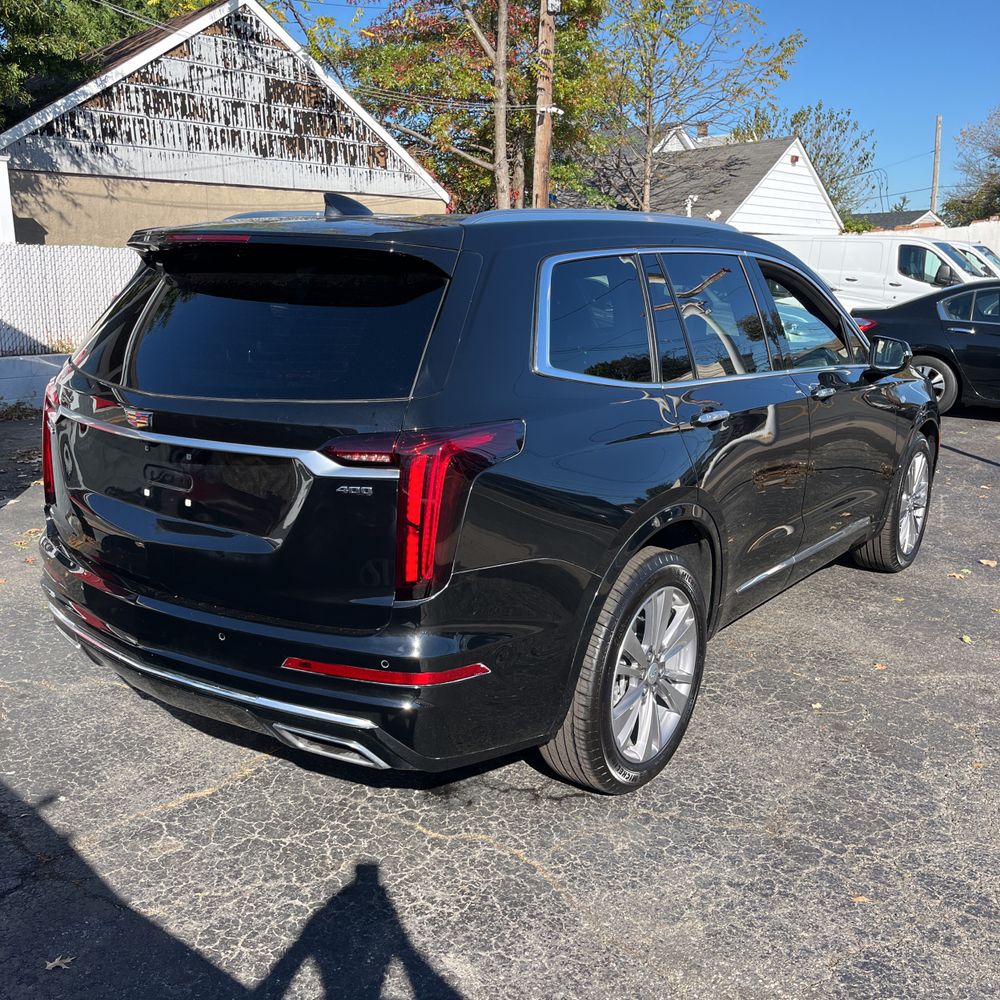 2025 Cadillac XT6 Premium Luxury