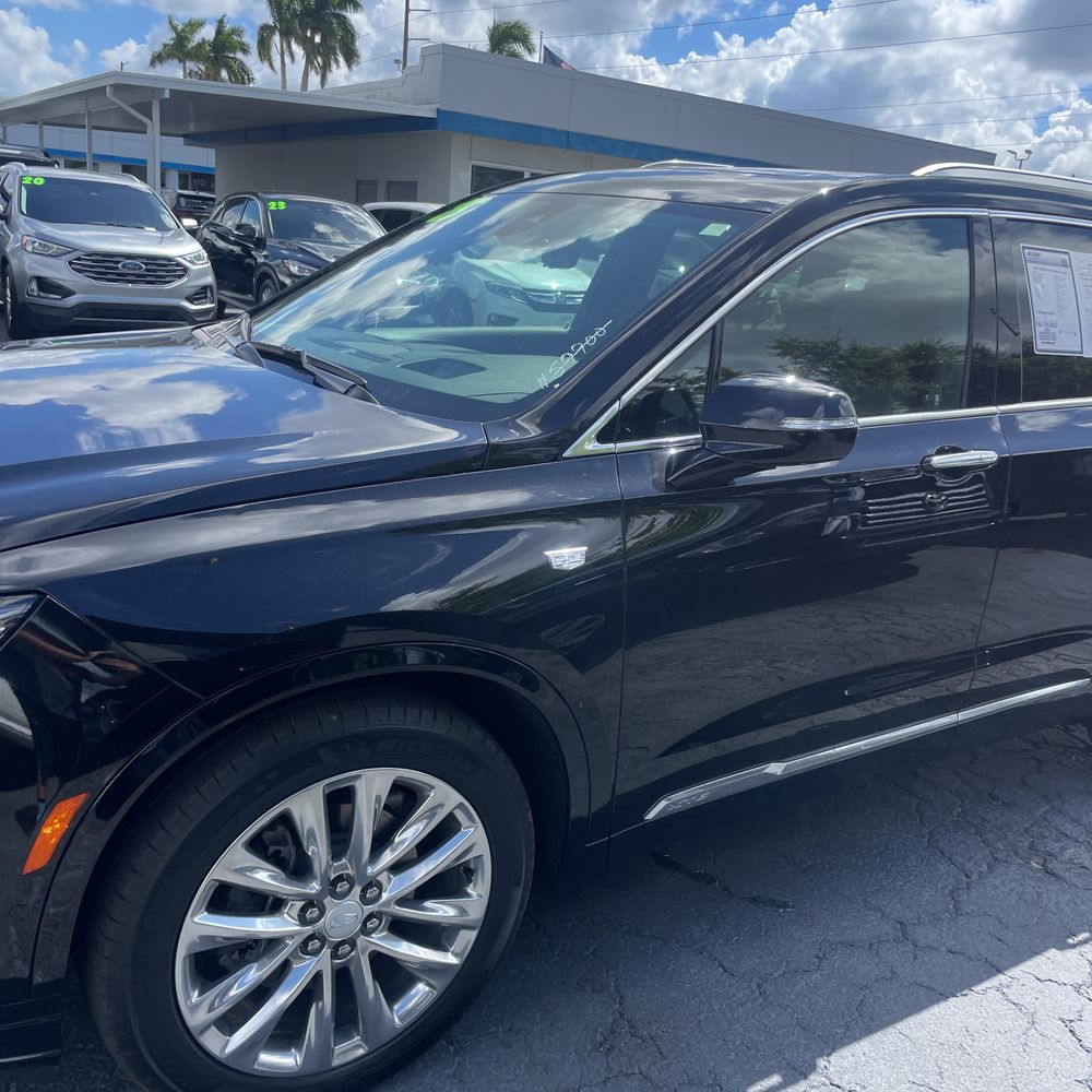 2025 Cadillac XT6 Premium Luxury