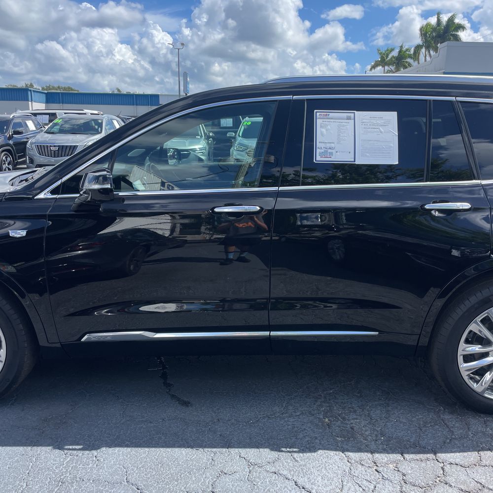 2025 Cadillac XT6 Premium Luxury