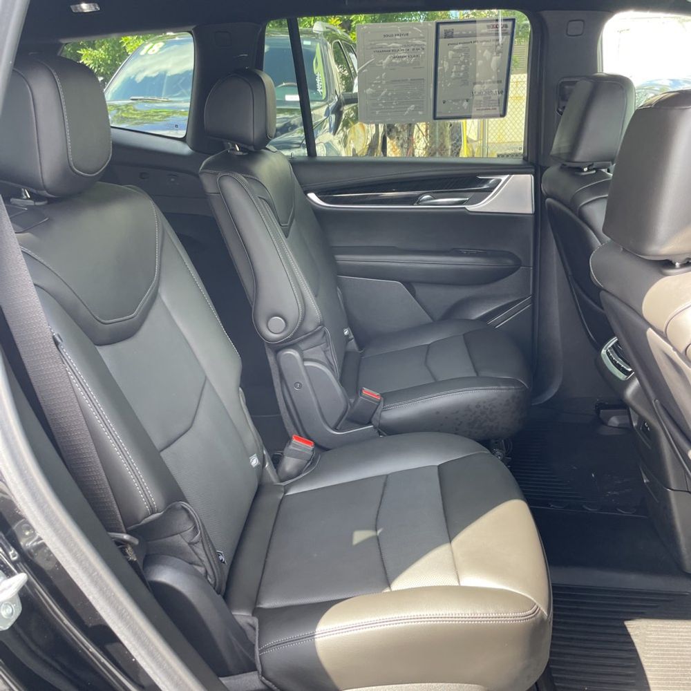 2025 Cadillac XT6 Premium Luxury
