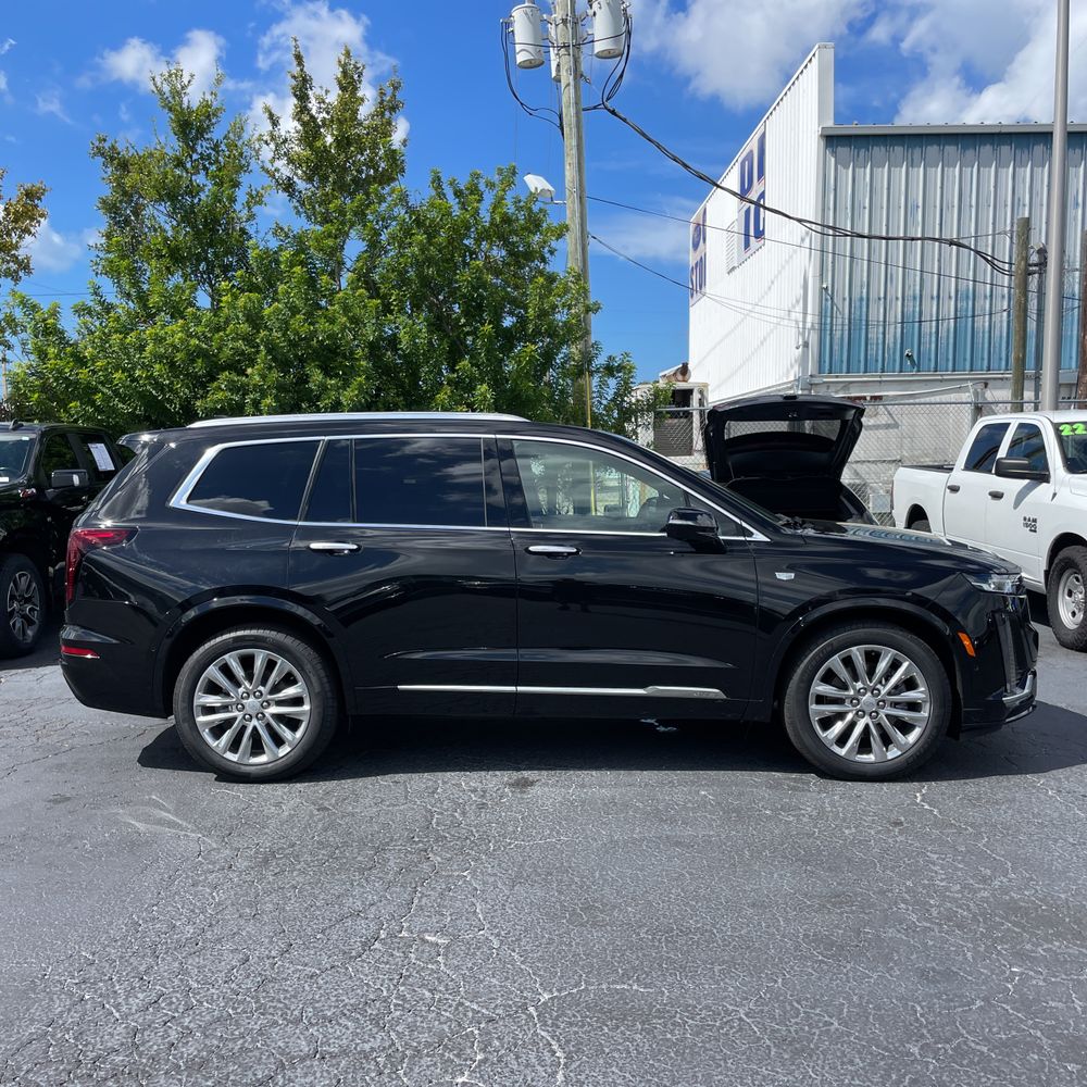 2025 Cadillac XT6 Premium Luxury