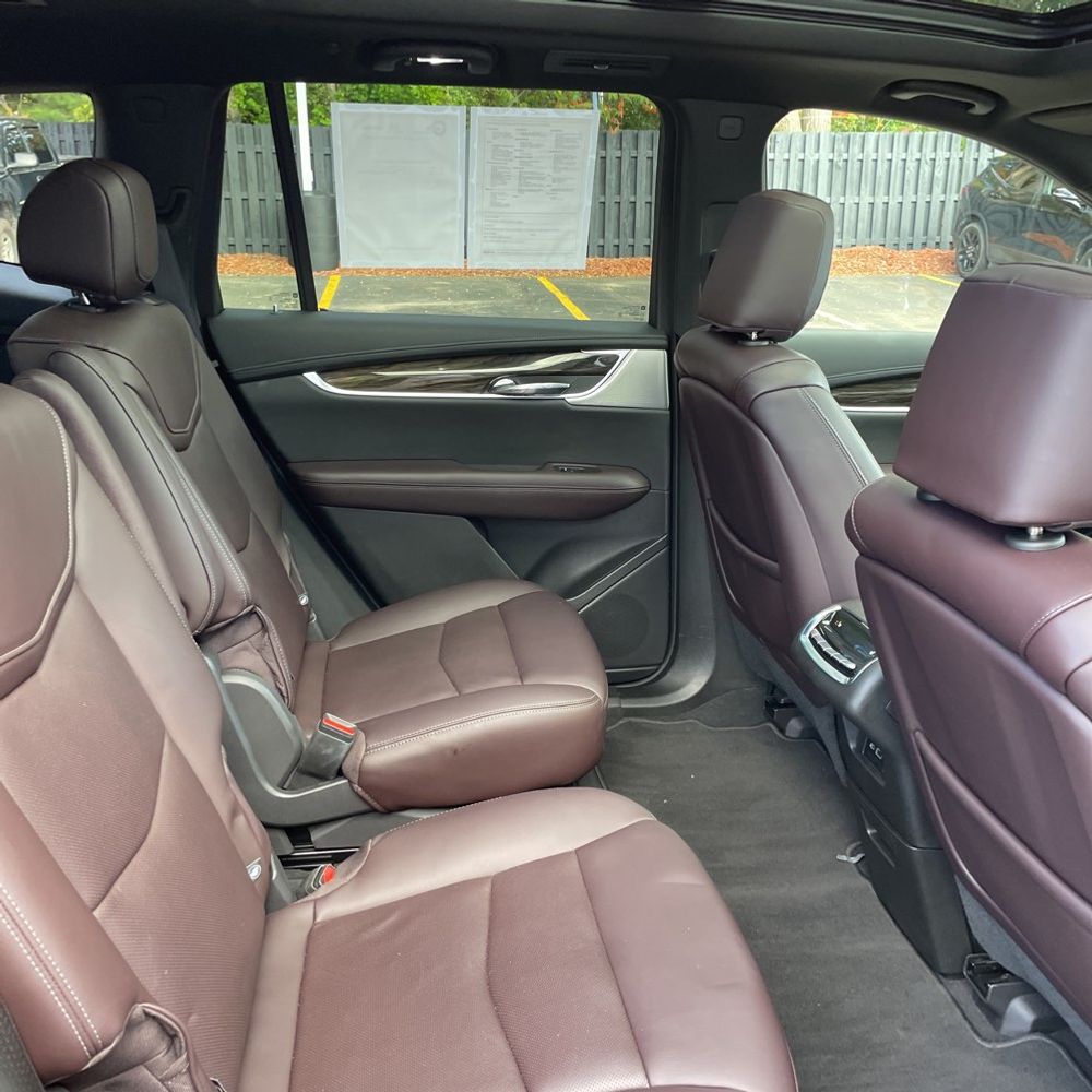 2023 Cadillac XT6 Premium Luxury
