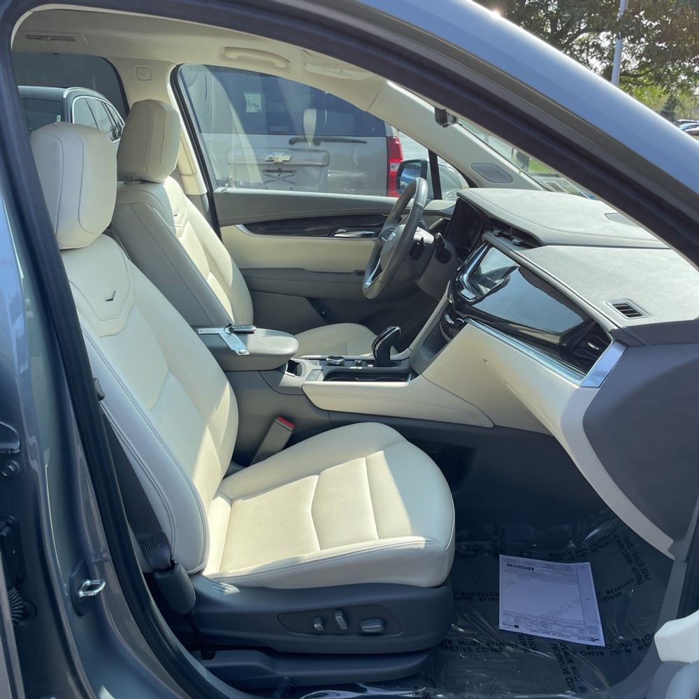 2024 Cadillac XT6 Premium Luxury