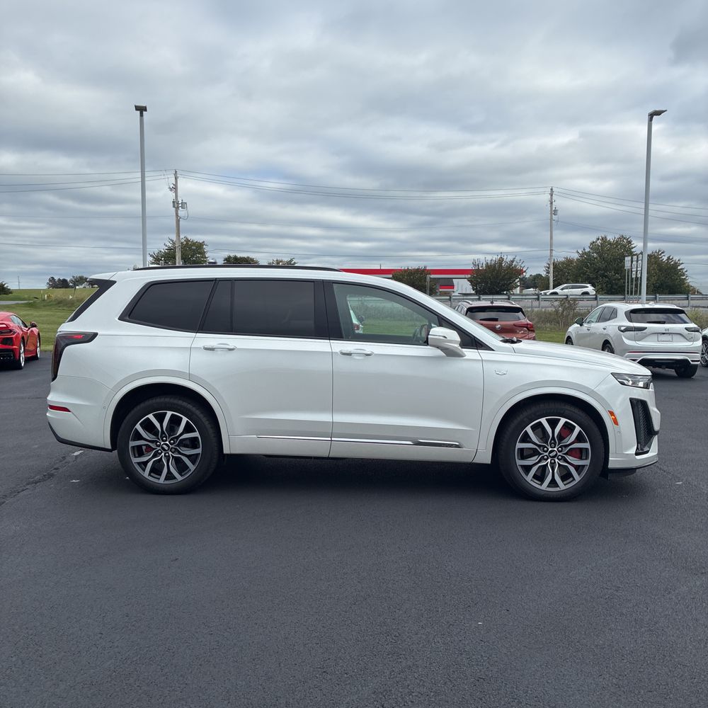 2022 Cadillac XT6 Sport