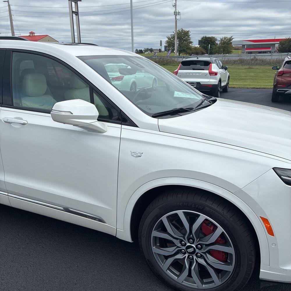 2022 Cadillac XT6 Sport