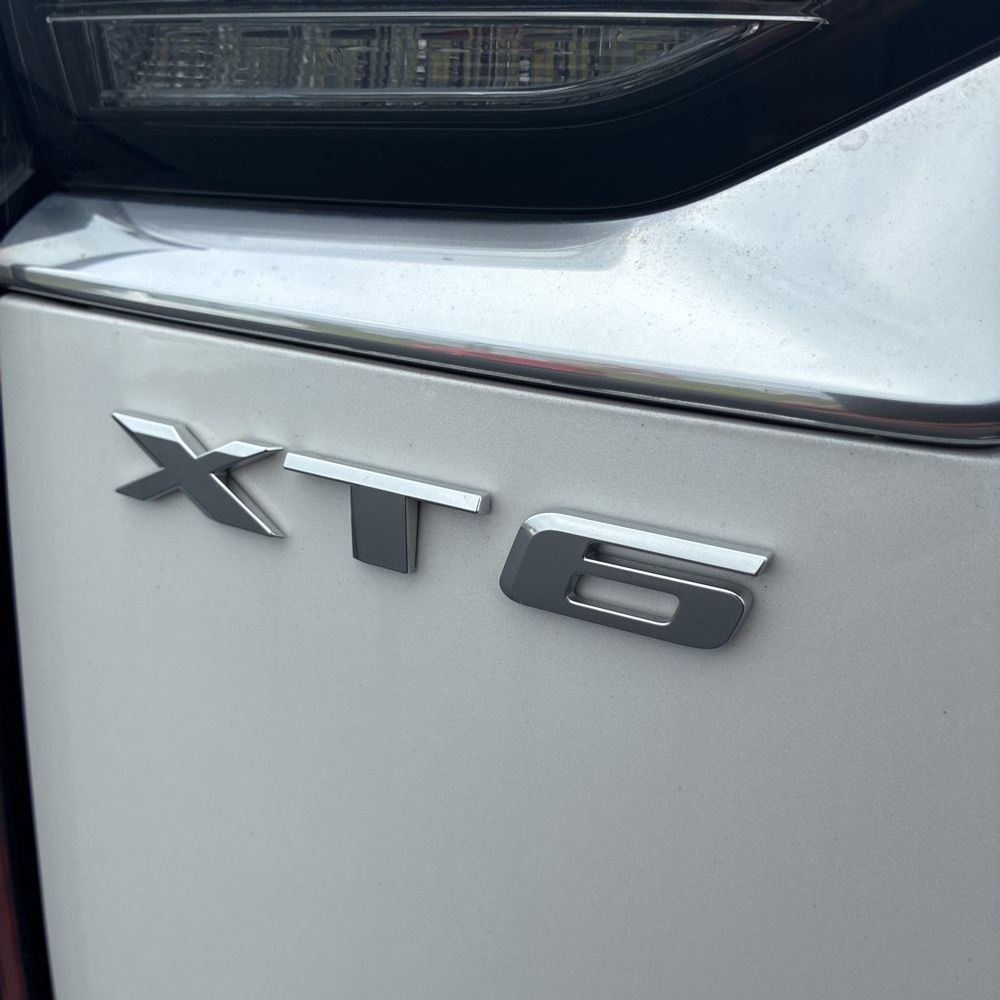 2022 Cadillac XT6 Sport